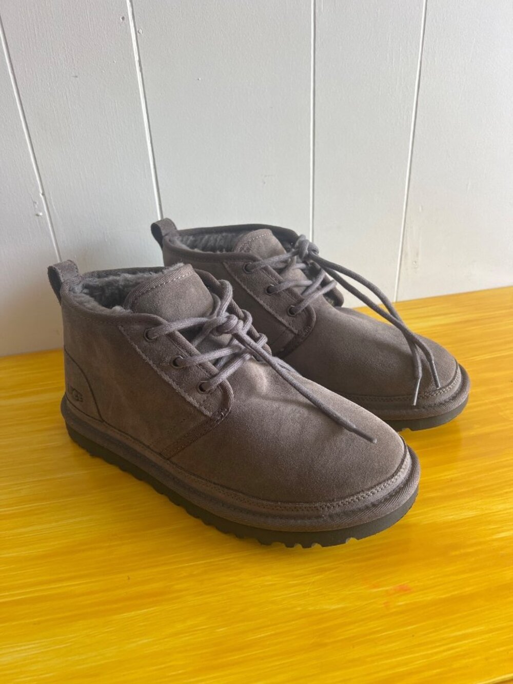 UGG Neumel Suede Lace-Up Boots Size 8 Gray Faux Fur Lining Durable Outsole